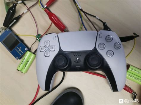 PlayStation 5: New hands-on photos of the DualSense controller reveal the battery capacity ...