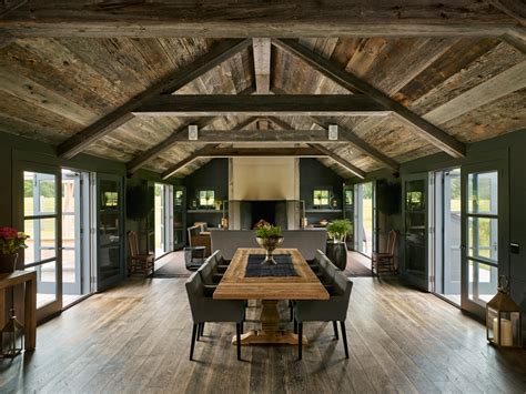 Inside Creative Barn-Style Interiors - Chairish Blog