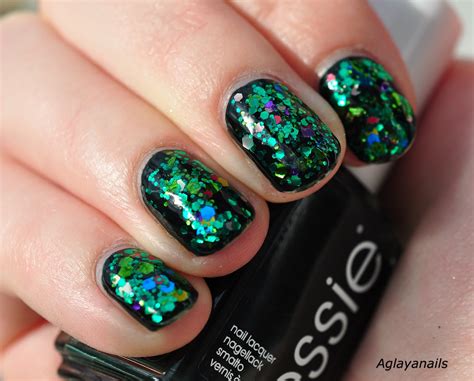 Aglayanails: Mitochondrial Eve