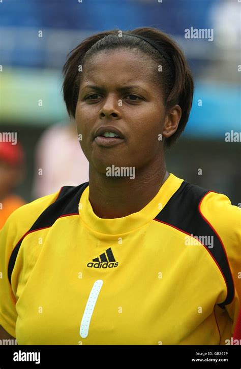 Canada goalkeeper karina le blanc hi-res stock photography and images - Alamy