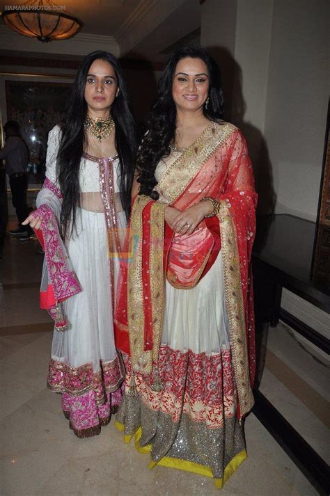 Padmini Kolhapure, Shivangi Kapoor at Manish Malhotra - Lilavati's Save ...