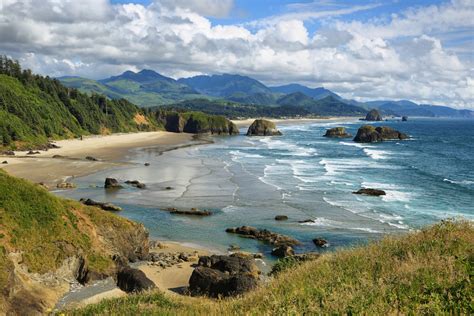 21 Best Coastal Towns in Oregon • Small Town Washington