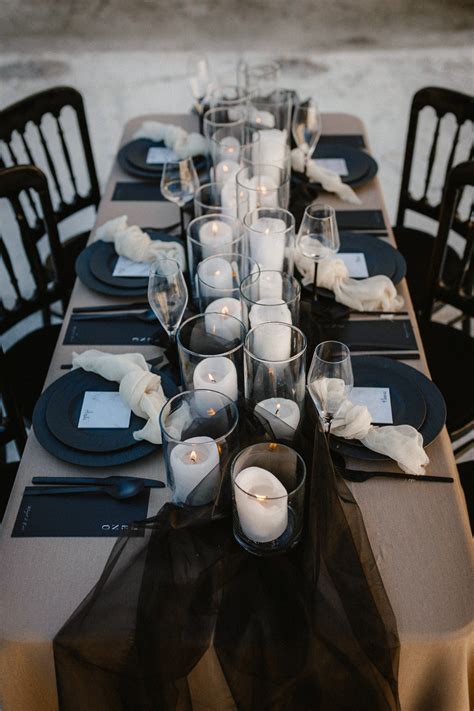 Black & White: Monochrome Minimalist Wedding Décor Ideas