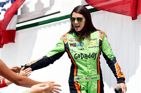 Danica Patrick’s Daytona 500 paint scheme is unmistakable - SBNation.com