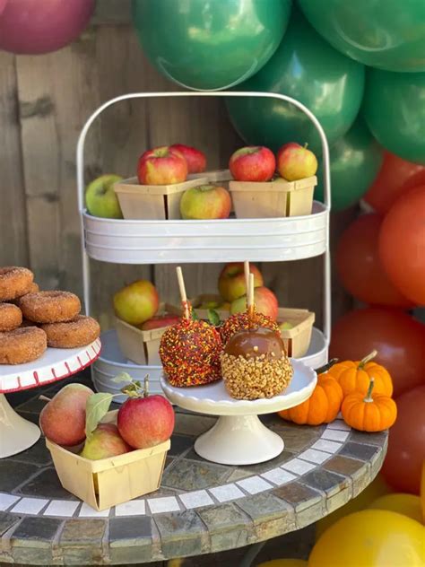 10+ Fall Birthday Party Ideas | Petal Talk