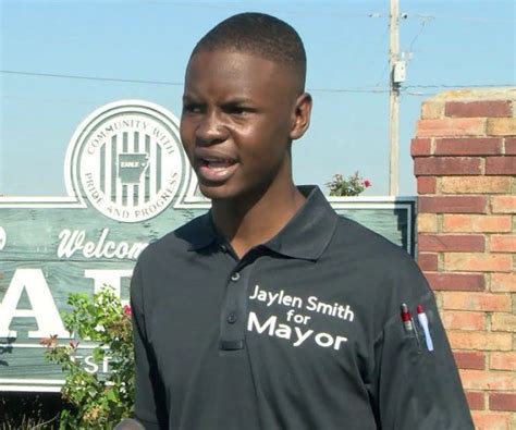 18 year old in Earle, Arkansas elected youngest Black mayor in US