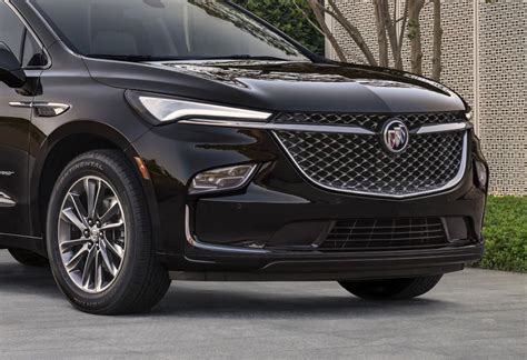 2022 Buick Enclave refined with sleek look