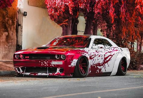 Wicked Challenger Hellcat Gives New Meaning to 'Crowd Killer'