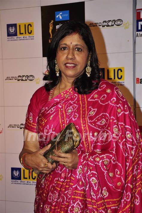 Kavita Krishnamurthy at Mirchi Music Awards 2011 at BKC Media