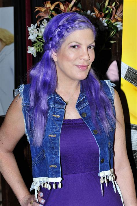 TORI SPELLING Shows of New Purple Hair in Los Angeles 06/16/2017 – HawtCelebs