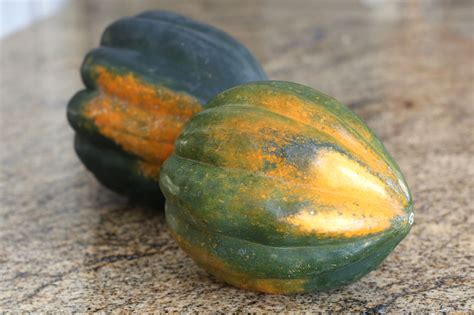 How to Bake Acorn Squash With a Simple Glaze