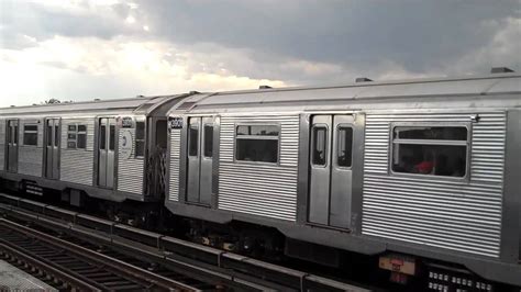 MTA Subway R32 A trains at 88th Street & Beach 98th Street - YouTube