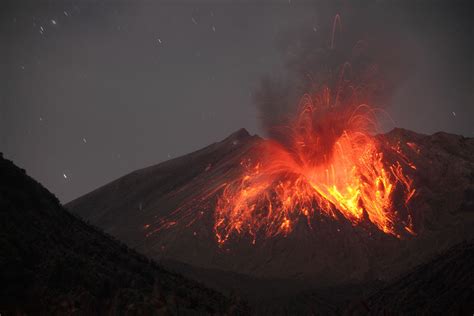 Spotlight on two Japanese volcanoes | ScienceBlogs