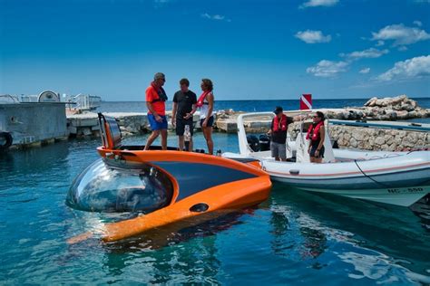 The world's most advanced luxury submersible wins another Red Dot Design Award - 2LUXURY2.COM