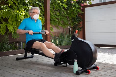 4 Best Home Exercise Equipment for Older Adults (GYM for Seniors)