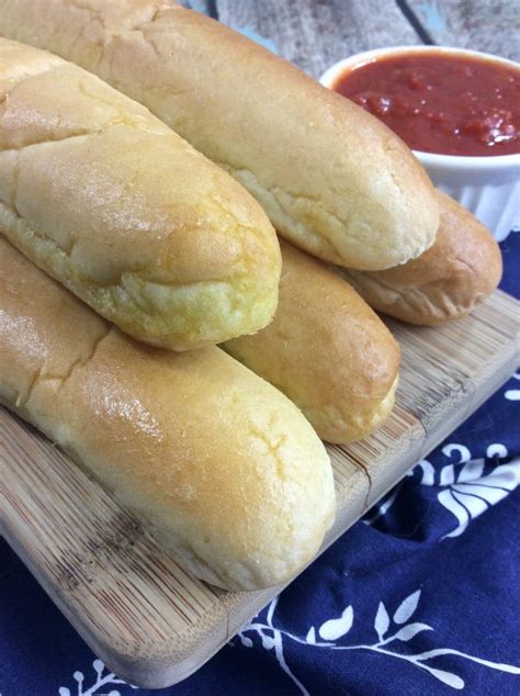 Olive Garden Breadsticks (Copycat Recipe)