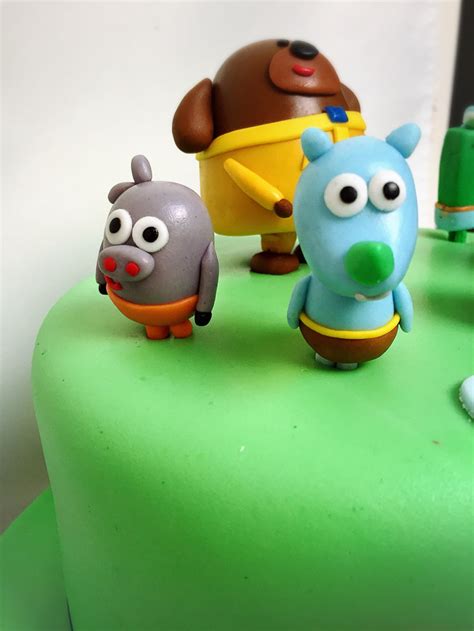 Hey Duggee Birthday Cake - CakeCentral.com