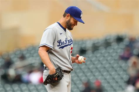 Dodgers vs. Giants prediction: Bet on Clayton Kershaw rebound