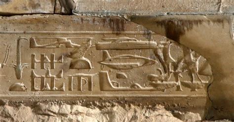 Egyptian Hieroglyphs With Helicopter-like Carvings discovered