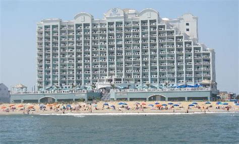 beach side of hotel - Picture of Hilton Suites Ocean City Oceanfront, Ocean City - TripAdvisor