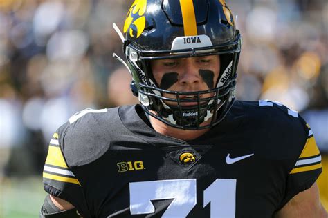 Jack Campbell Wins Campbell Trophy - Sports Illustrated Iowa Hawkeyes ...