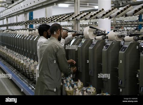 Mill Workers Stock Photos & Mill Workers Stock Images - Alamy