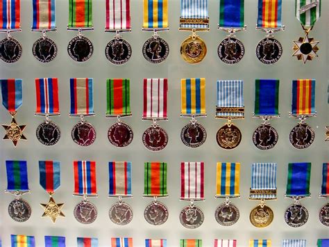 Antiques & Collectibles Collecting Military Medals camclocom.com