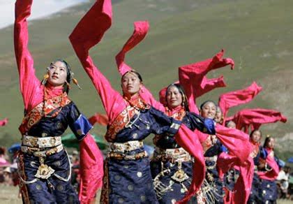 Mountain Phoenix over Tibet: July 2010