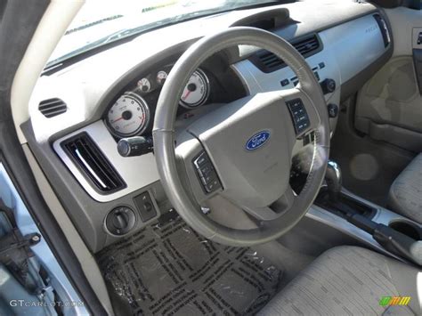 Medium Stone Interior 2008 Ford Focus SE Sedan Photo #39878539 ...