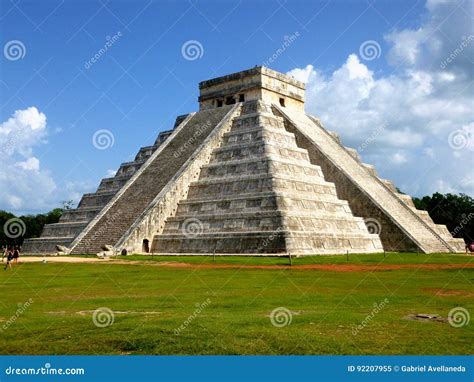 Aztec Pyramid Stock Photos - Download 4,323 Royalty Free Photos