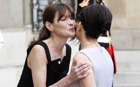 French etiquette: 'To kiss or not to kiss'? That is the question ...