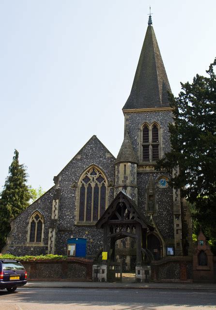 St. Nicholas, Elstree © Martin Addison cc-by-sa/2.0 :: Geograph Britain ...