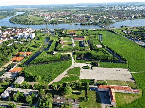 slavonski brod- old city fortress | Croatie