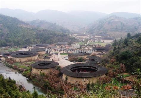 Tianluokeng Tulou Cluster Photos, Pictures of Earth Buildings, Nanjing ...