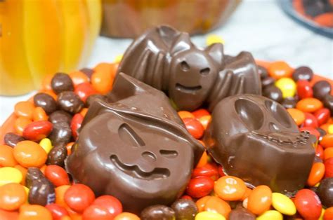 Reese's Peanut Butter Pumpkins | Grace Like Rain Blog