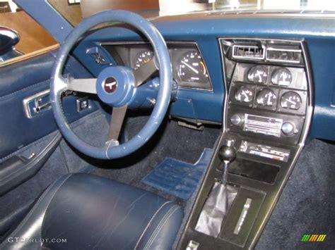 1981 Chevrolet Corvette Coupe Dark Blue Dashboard Photo #55552017 ...