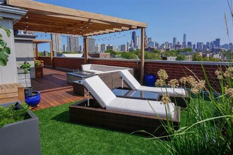 Rooftop Deck With Sunbeds - Chicago - Landscape Design Build - Denver, CO