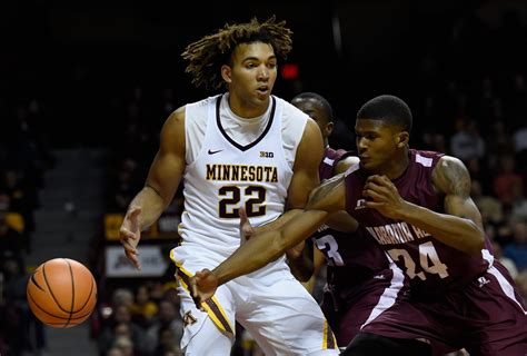 Minnesota Basketball: Are the Golden Gophers in trouble?