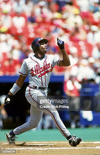 Deion Sanders Braves Photos and Premium High Res Pictures - Getty Images