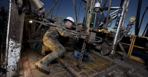 Alberta Oil Jobs: How Much Can Be Made Working In The Oil Patch | HuffPost Canada