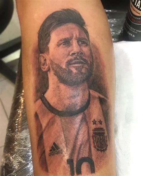 Lionel Messi, Michael Phelps, Soccer Tattoos, Yogi Tattoo, Small Hand ...