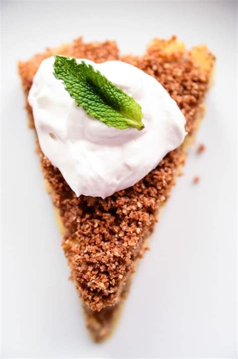 Raw Vegan Apple Pie with Cinnamon-Pecan Streusel - Blissful Basil