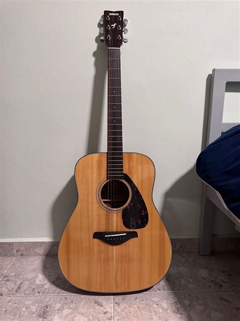 Yamaha Acoustic Guitar, Hobbies & Toys, Music & Media, Musical Instruments on Carousell