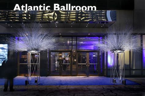 Radisson Blu Aqua Hotel, Chicago | Reception Venues - The Knot