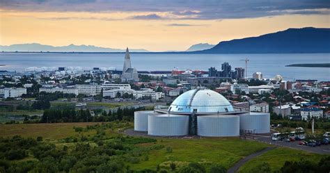 Reykjavík Airport | Guide to Iceland