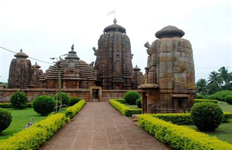 Lingaraj Temple - 1100 Years Old Shiva Temple in Bhubaneswar