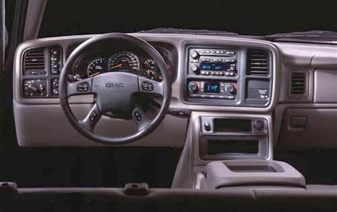 2003 GMC Sierra 1500 VINs, Configurations, MSRP & Specs - AutoDetective