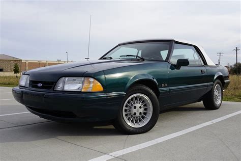 1990 FORD MUSTANG CONVERTIBLE