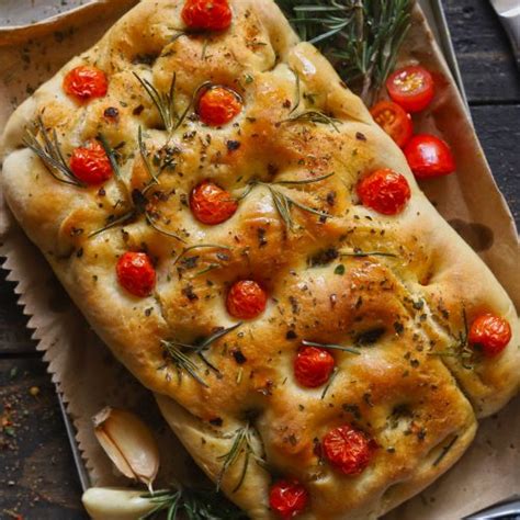 Focaccia Recipe (Rosemary Garlic Bread) - Fun FOOD Frolic