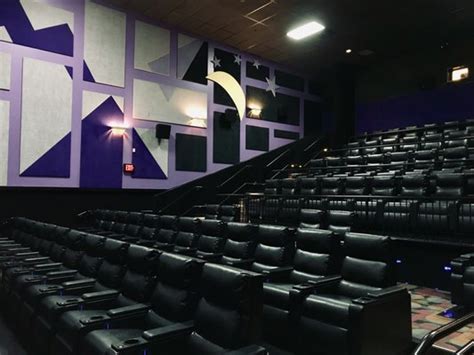 MARQUEE CINEMAS - ORCHARD 14 - 20 Photos & 26 Reviews - Cinema - 20 Ellinwood Dr, New Hartford ...